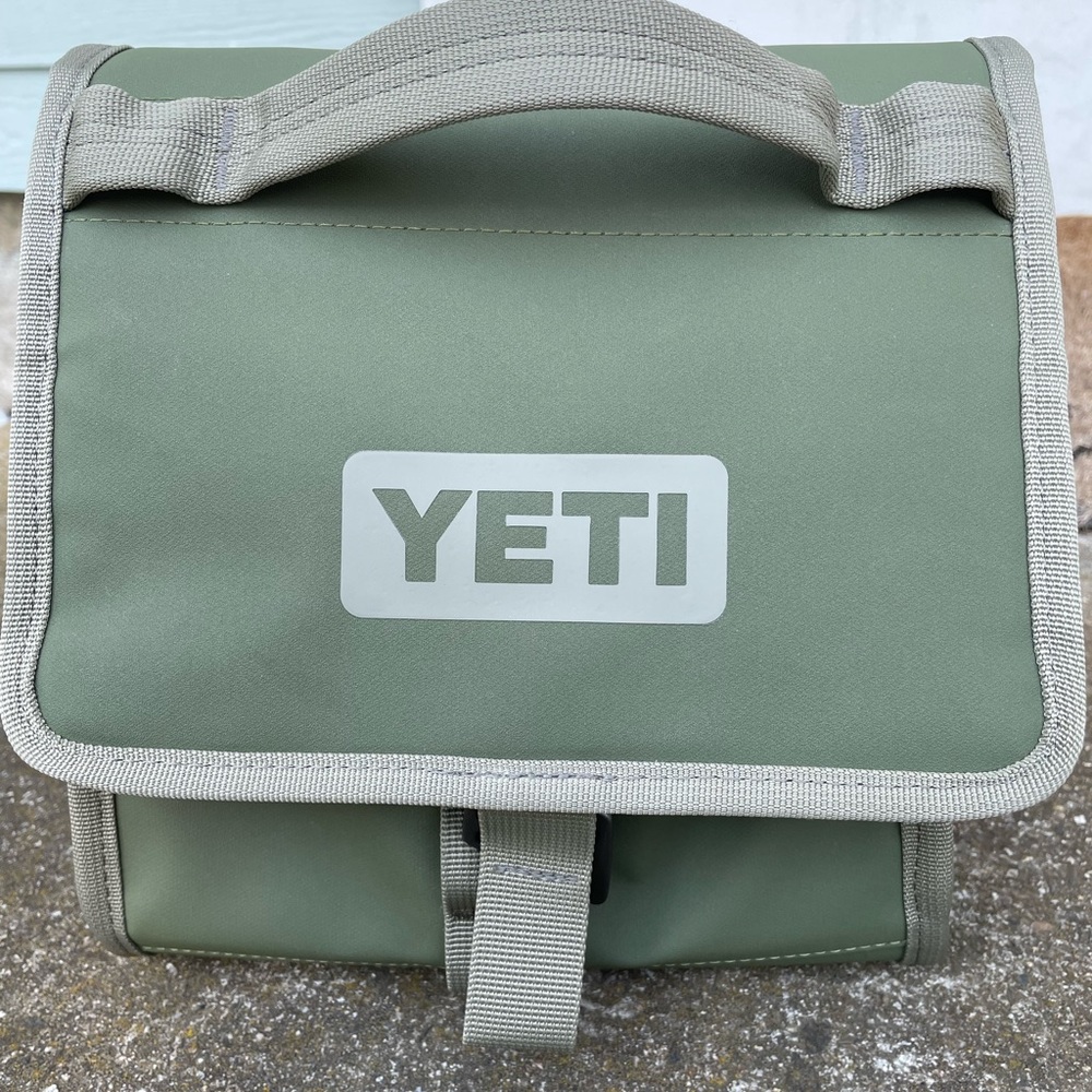 Authentic Yeti Day Trip Lunch bag-olive green